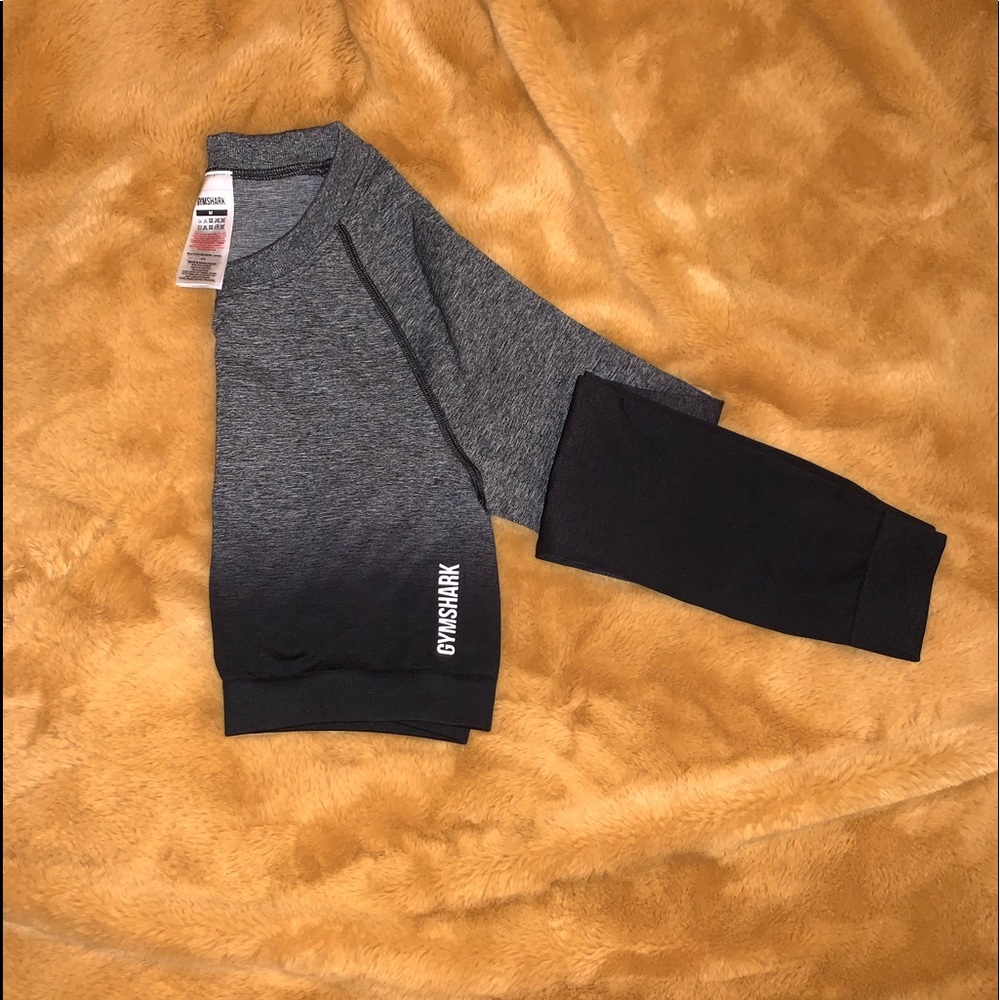 GYMSHARK Long Sleeve Crop Top